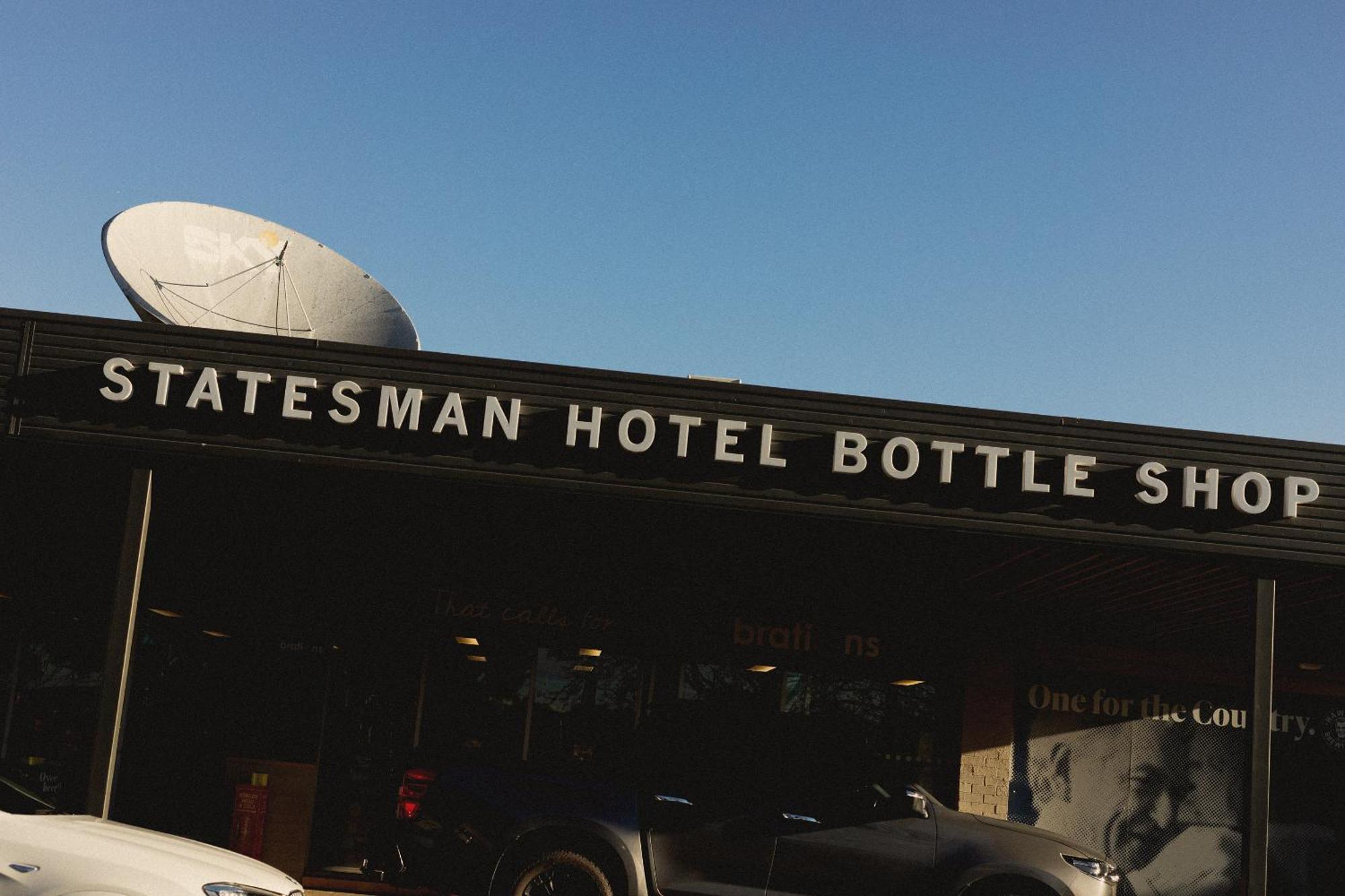 Statesman Hotel Canberra Buitenkant foto